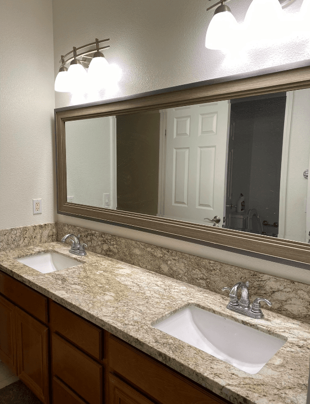 Eastvale Single Room: 13238 wooden gate way