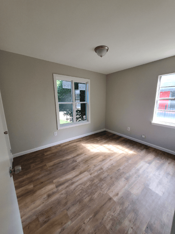 Memphis Apartment: 607 E Mclemore Avenue