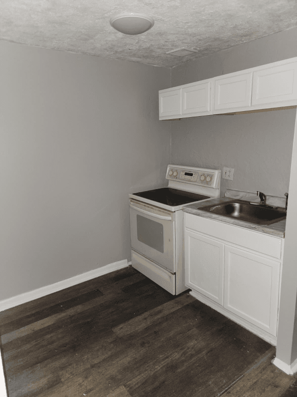 East Cleveland Apartment: 13540 Superior Road