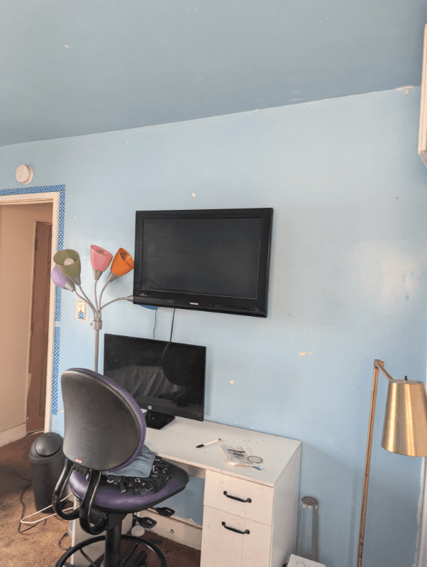 Los Angeles Single Room: 6712 10th Ave