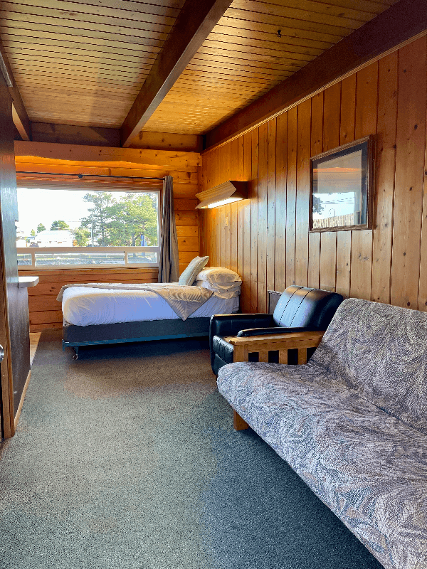 Westport Apartment: 971 N Montesano St