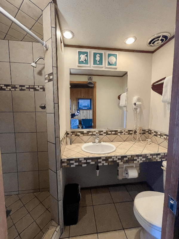 Westport Apartment: 971 N Montesano St