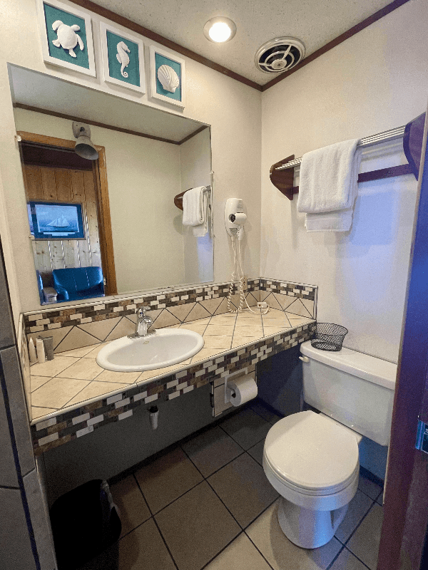 Westport Apartment: 971 N Montesano St