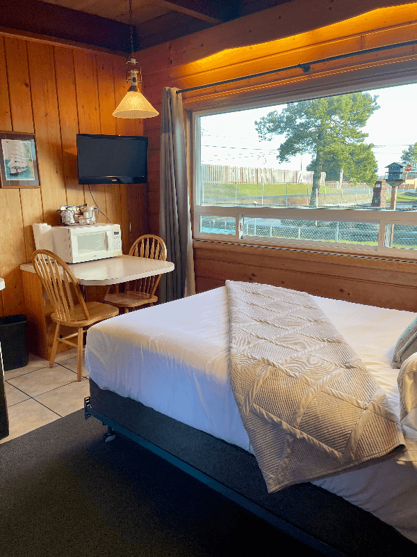 Westport Apartment: 971 N Montesano St