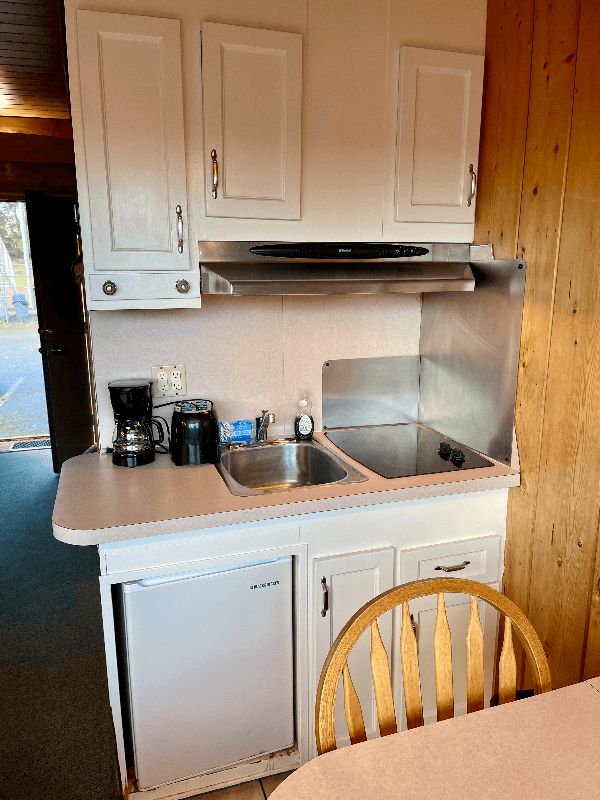 Westport Apartment: 971 N Montesano St