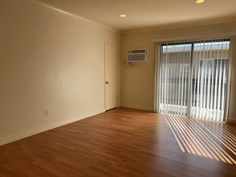 Burbank Apartment: 1523 Scott Road