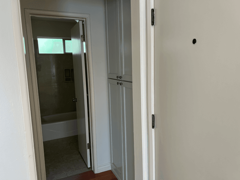 Burbank Apartment: 1523 Scott Road