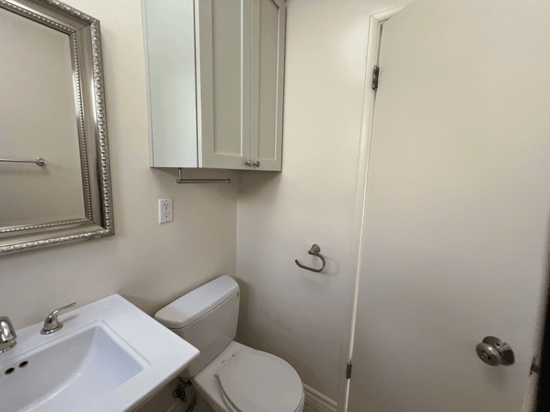 Burbank Apartment: 1523 Scott Road