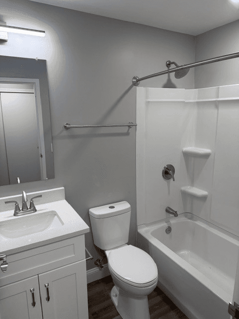 Cincinnati Apartment: 6801 Cheviot Road