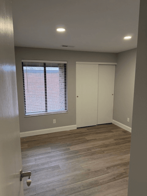 Cincinnati Apartment: 6801 Cheviot Road