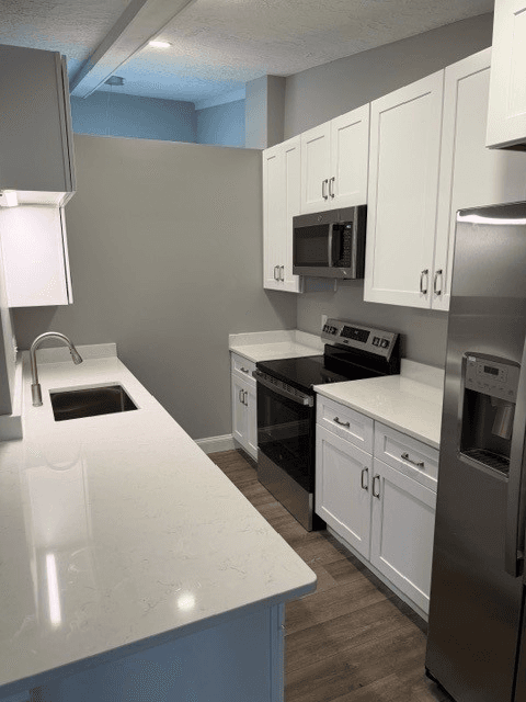 Cincinnati Apartment: 6801 Cheviot Road