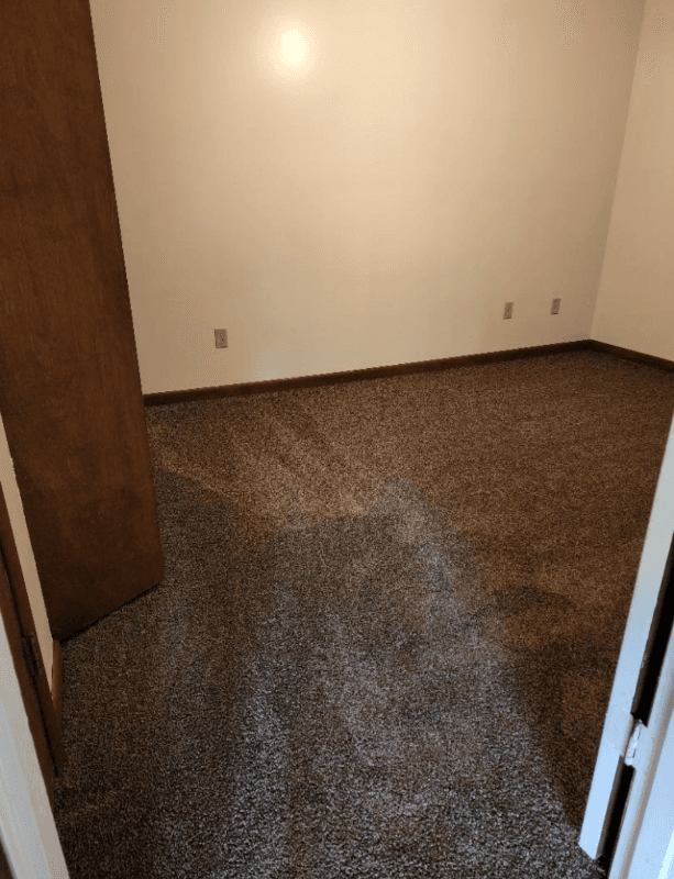 Ellwood City Apartment: 436 Chapel Drive