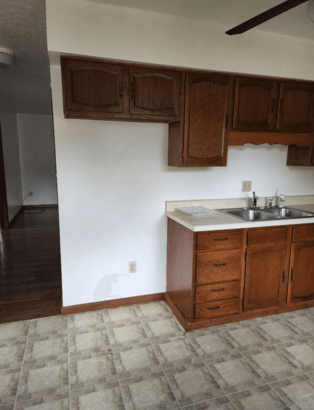 Ellwood City Apartment: 436 Chapel Drive