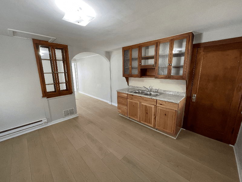 Omaha Apartment: 1322 S 24 Street, Apt 3