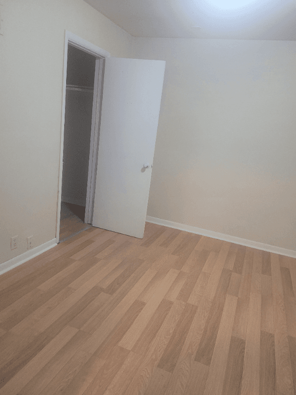 Rockford Apartment: 1005 Garfield Ave, Rockford IL