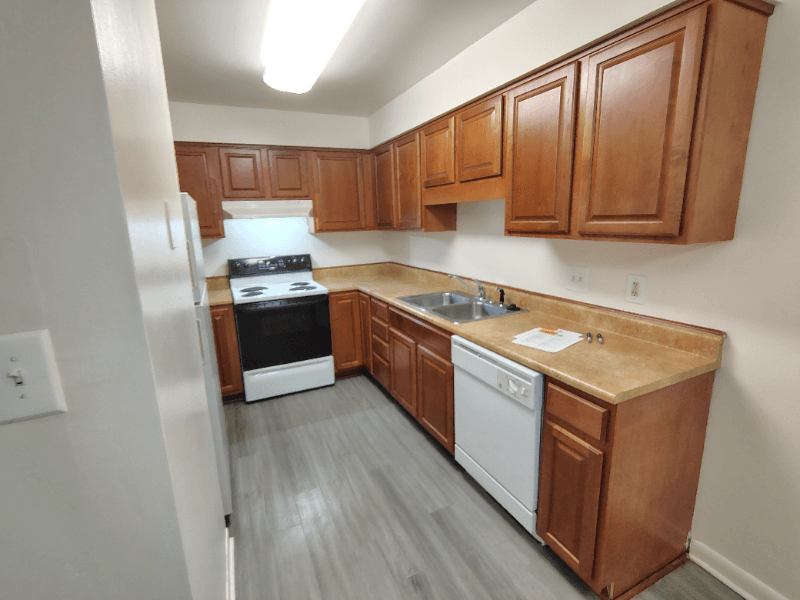 Lynchburg Apartment: 600 Reusens Road