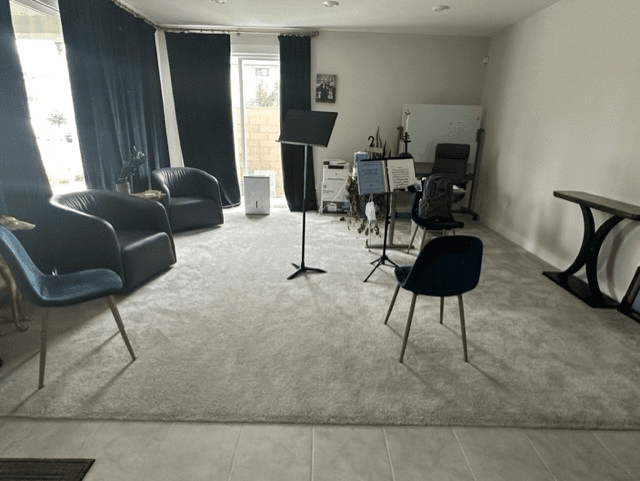 Irvine House: 139 Glance