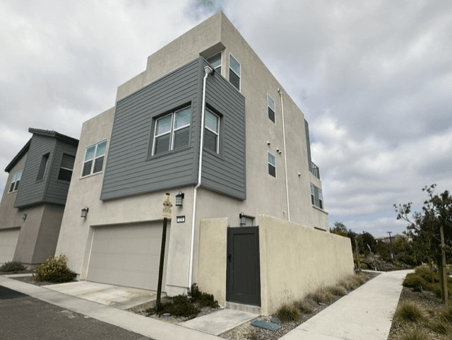 Irvine House: 139 Glance