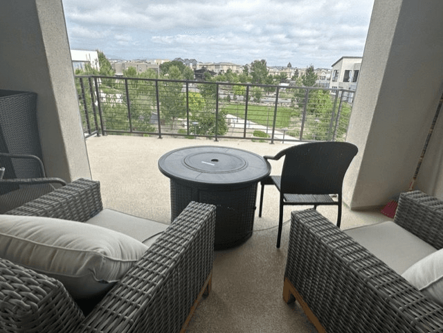 Irvine House: 139 Glance