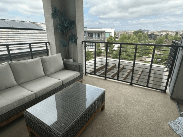 Irvine House: 139 Glance