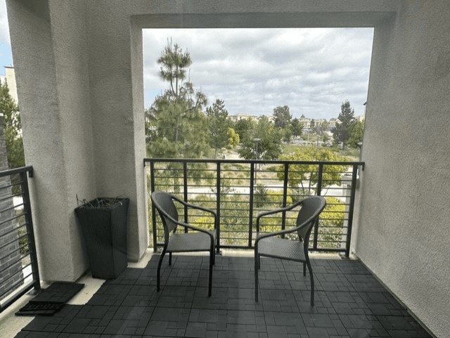 Irvine House: 139 Glance