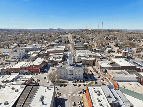 Columbia Townhome: 107 E 9th St