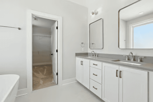 Columbia Townhome: 107 E 9th St