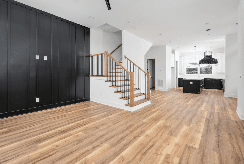 Columbia Townhome: 107 E 9th St