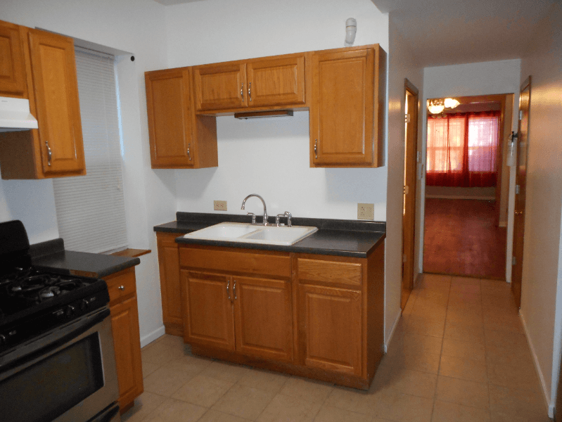 Chicago Apartment: 4616 W Jackson Blvd GARDEN