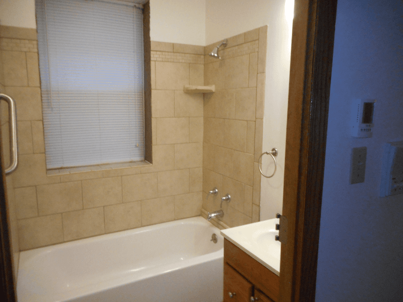 Chicago Apartment: 4616 W Jackson Blvd GARDEN