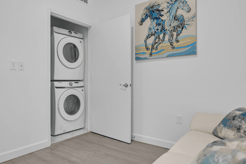Davenport Townhome: 616 Trikomo Dr,