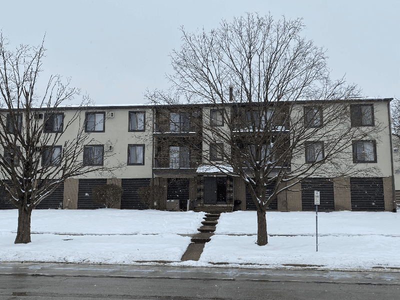 Naperville Apartment: 404 E.Bailey Rd