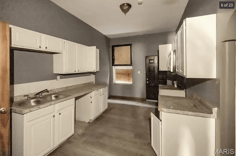 Saint Louis House: 2648 California Ave
