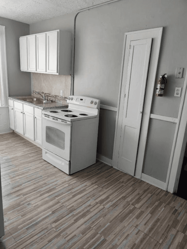 Detroit Apartment: 15395 Linwood