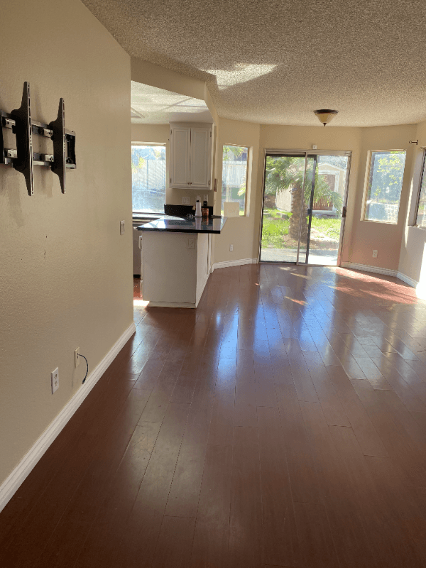 Lake Elsinore House: 16502 Mango Way