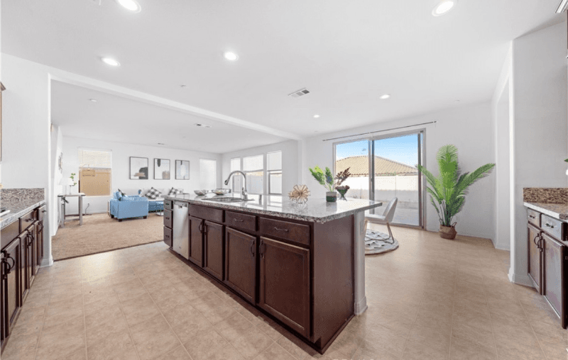 Jurupa valley Single Room: 4790 peston st