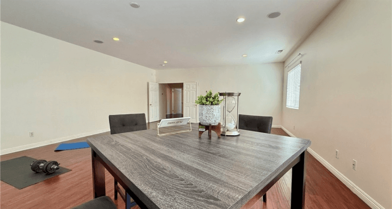 Jurupa valley Single Room: 11958 sunstone ct
