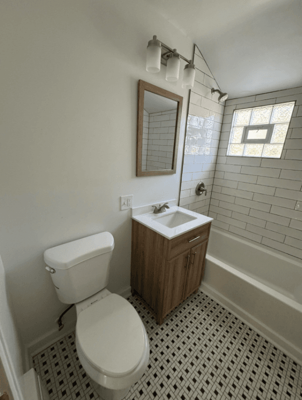 Milwaukee House: 4508 S Burrel St