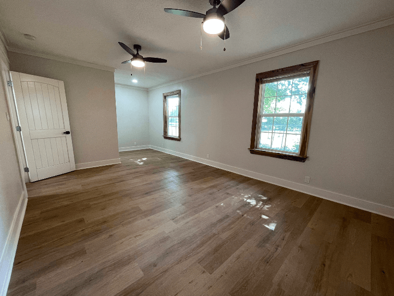 Paris House: 604 12th St SE