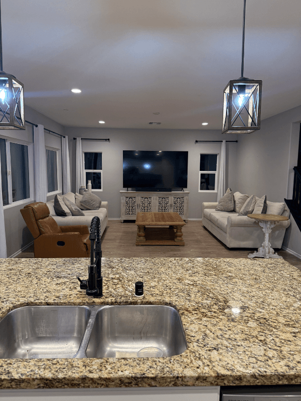 Fallbrook House: 35540 ASTURIAN WAY