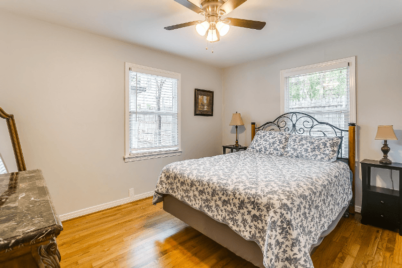 Fort Worth House: 4704 Collinwood