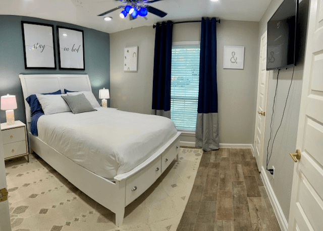 katy House: 22107 deville dr