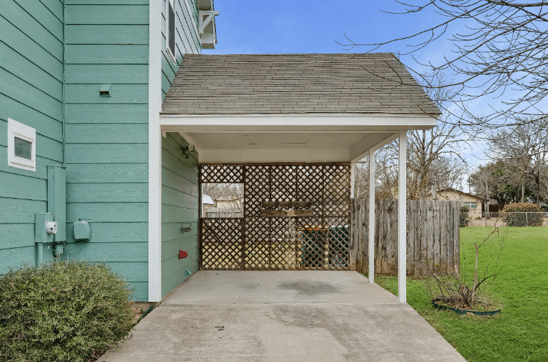 Belton House: 1124 N Penelope St