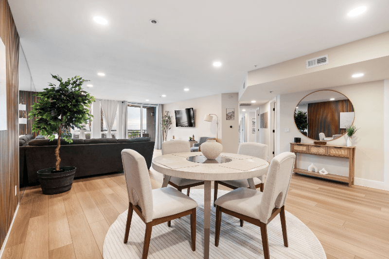 San Diego Condo: 2414 Front St