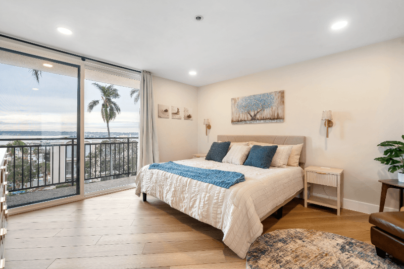 San Diego Condo: 2414 Front St
