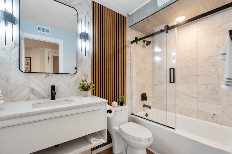 San Diego Condo: 2414 Front St