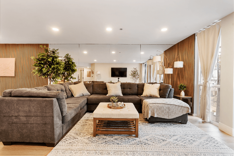 San Diego Condo: 2414 Front St