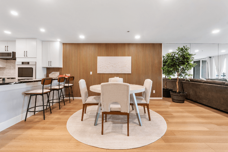 San Diego Condo: 2414 Front St