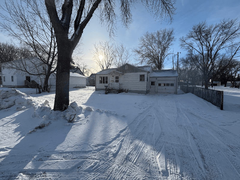 Grand Forks House: 611 2nd Ave. S.