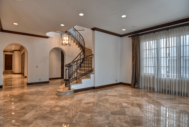 Corona del Mar House: 222 Iris Ave